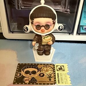 Skull Panda Gluttonous security popmart